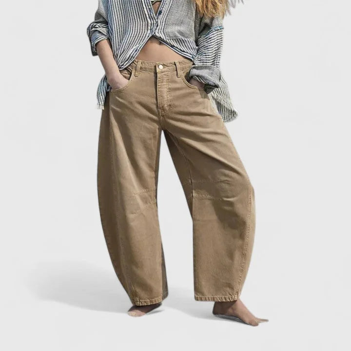 Beige Women's High Waist Barrel Leg Jeans — Gabrielle Stretch Relaxed-Fit Pockets - Front Pockets