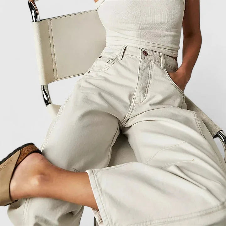 White Women's High Waist Barrel Leg Jeans — Gabrielle Stretch Relaxed-Fit Pockets - Close Up Seated