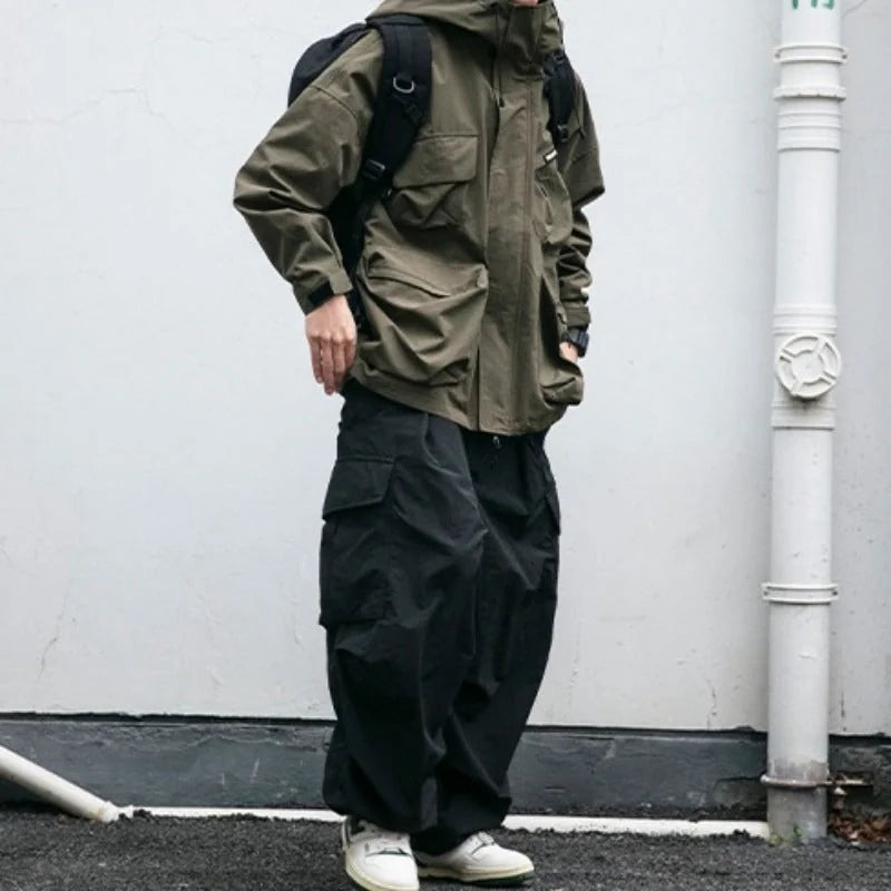 Green Men's Cargo Windbreaker with Oversized Pockets & Adjustable Straps - Full Body Outdoor