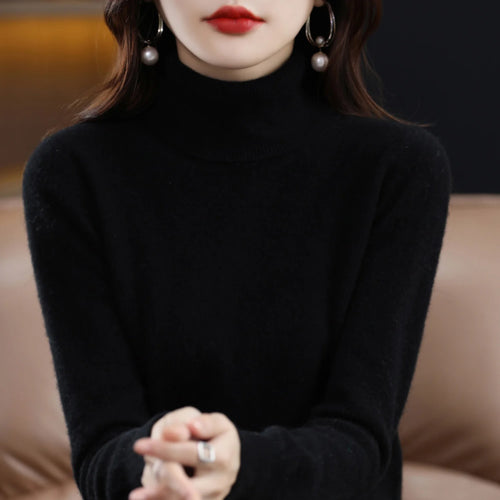 Women's Cashmere Turtleneck Sweater with Ribbed Collar & Regular Fit - Close Up Neckline