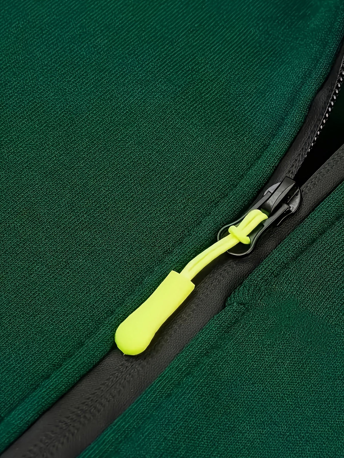 Men's Hooded Jacket with Zip-Up Front & Multi-Pocket Design