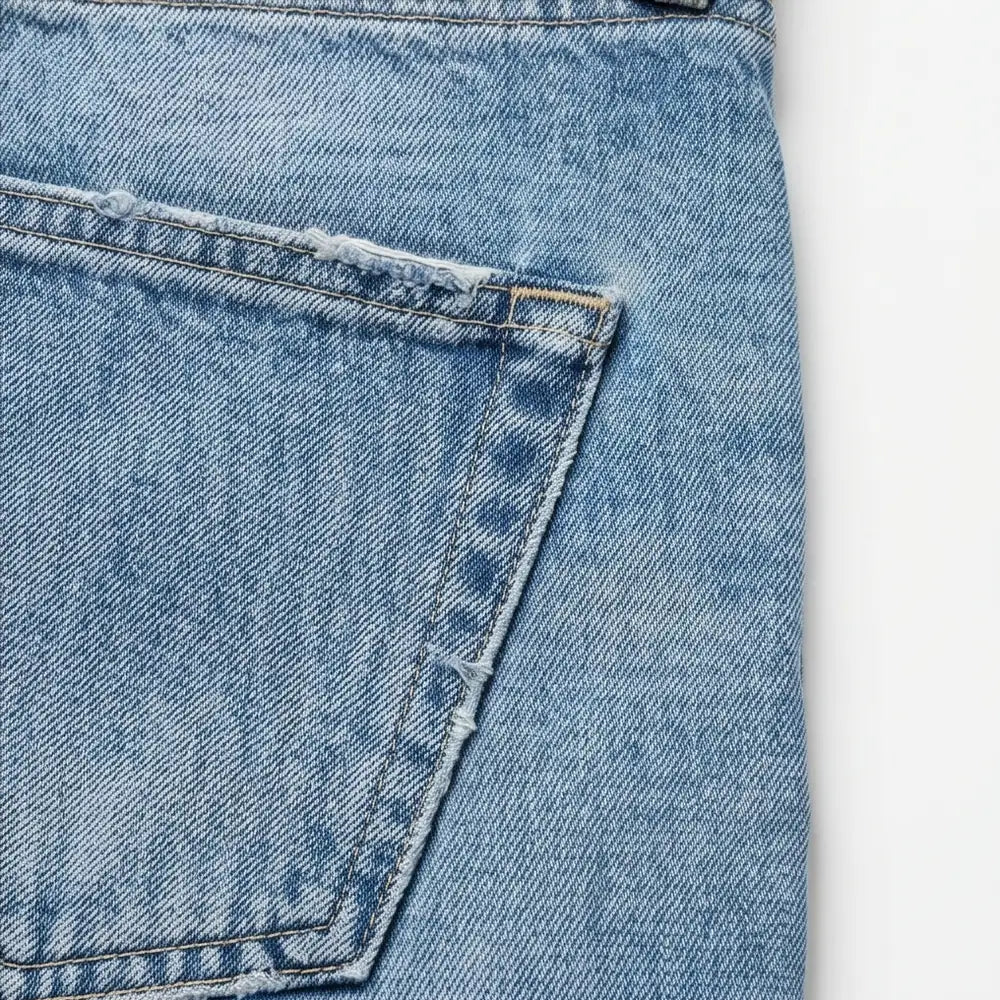 Light Blue Women's High-Waisted Barrel Leg Jeans — Aida Everyday Cropped Curved-Seam - Pocket Closeup