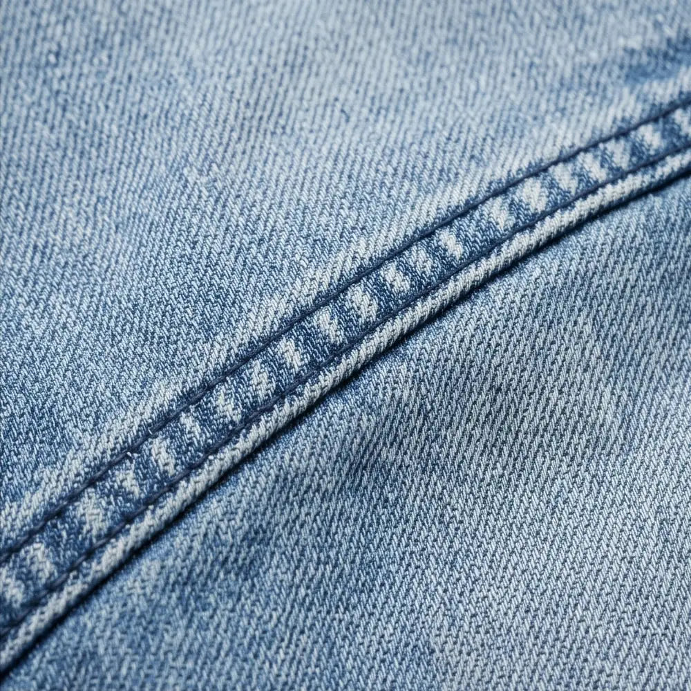 Light Blue Women's High-Waisted Barrel Leg Jeans — Aida Everyday Cropped Curved-Seam - Stitch Detail