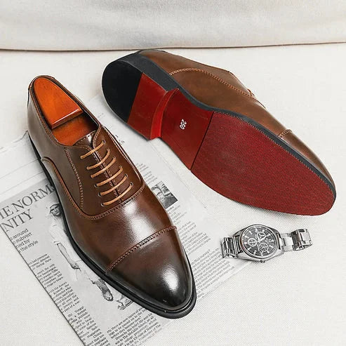 Brown Men's Leather Oxford Shoes — Hayden Tailored Cap-Toe Lace-Up - Sole Display