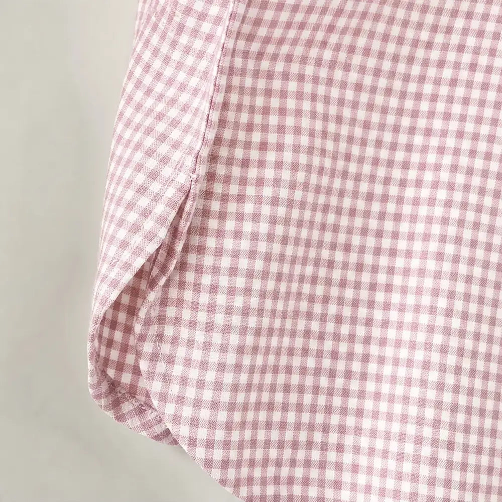 Women's Vintage Plaid Button-Front Shirt with Relaxed Fit - Hem Detail