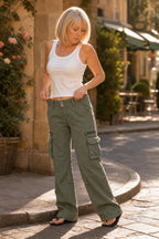 Women's Wide-Leg Cargo Pants with Zip Pockets & Low-Rise Fit - Adjusting Waistband