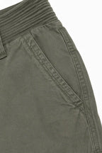 Women's Wide-Leg Cargo Pants with Zip Pockets & Low-Rise Fit - Waistband Closeup Ribbed