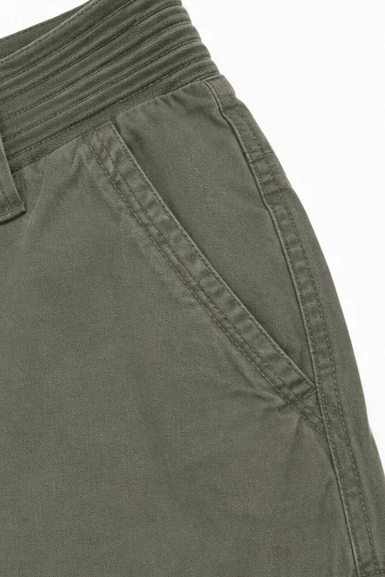 Women's Wide-Leg Cargo Pants with Zip Pockets & Low-Rise Fit - Waistband Closeup Ribbed