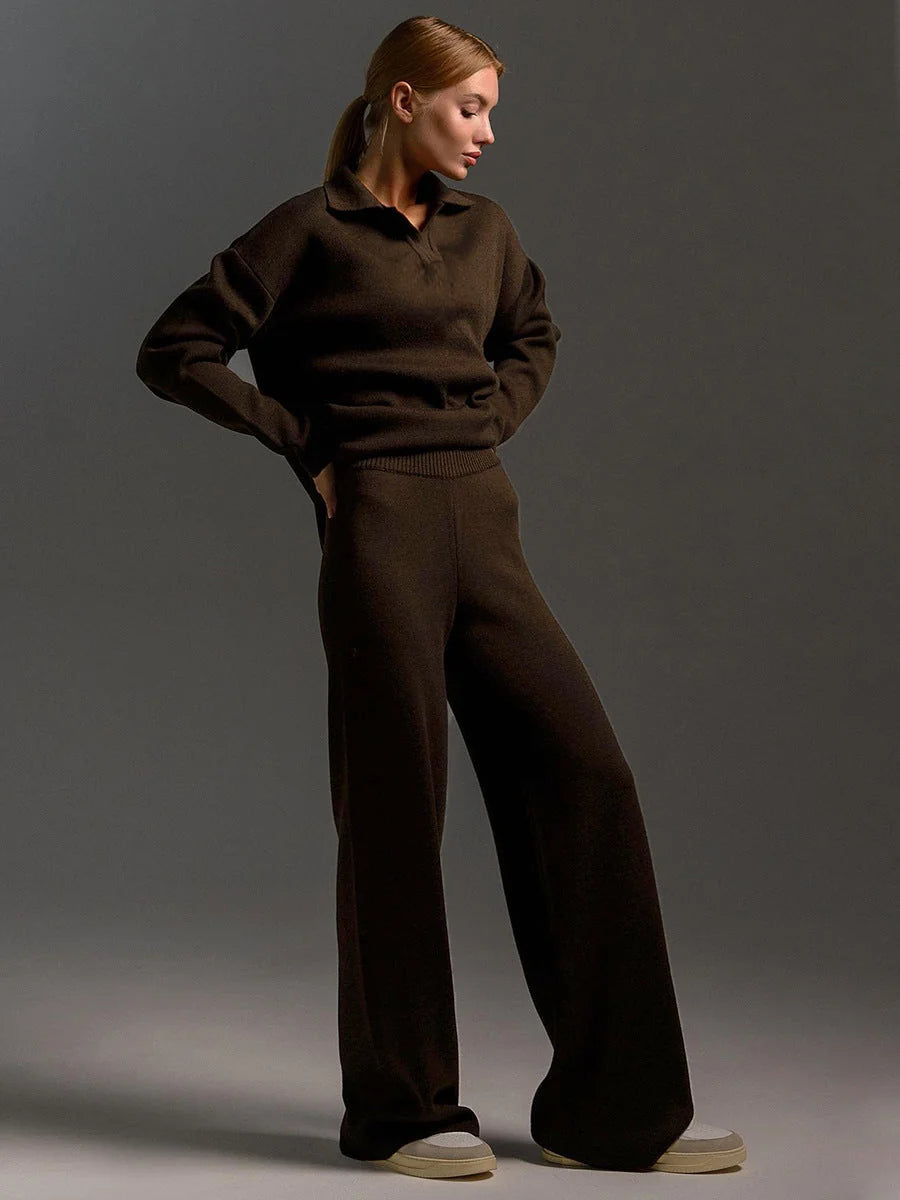 Women's Co-Ord Set with Relaxed Oversized Fit & Wide-Leg Pants - Side Pose Hand Hip